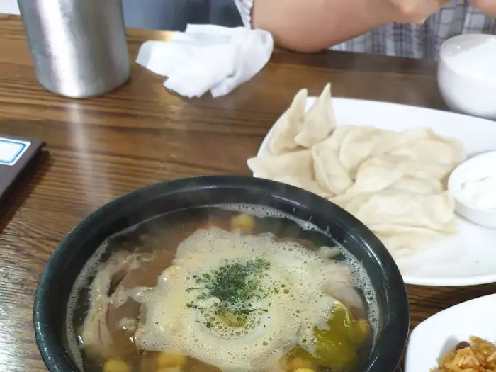 따뜻하고 푸짐한 중앙아시아식 탕