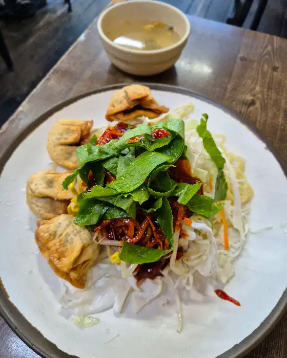 비빔만두