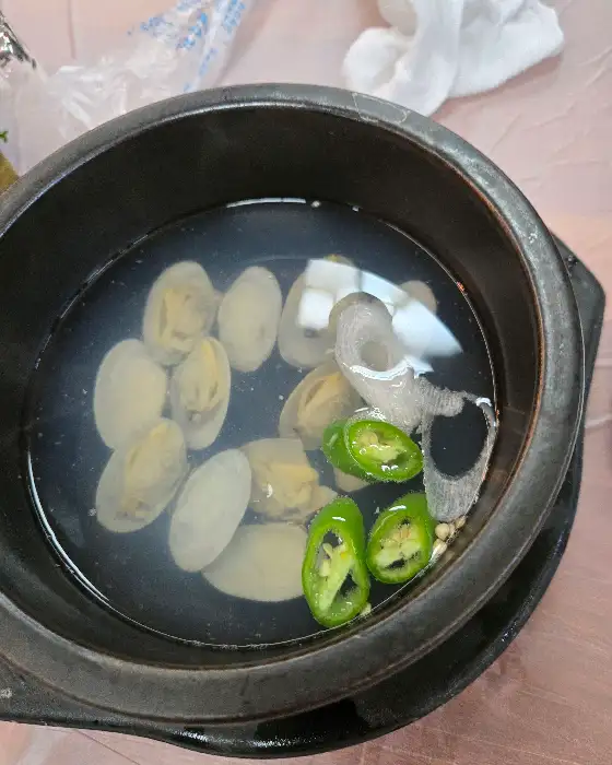 진한 국물이 일품인 매운탕