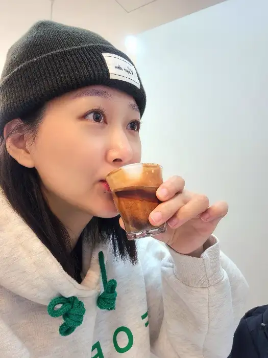 라멘 위에 올려진 김과 파