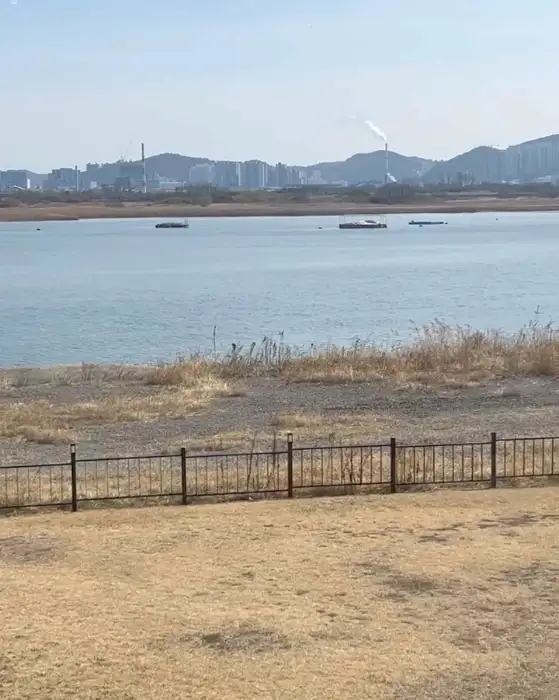 낙동강 풍경