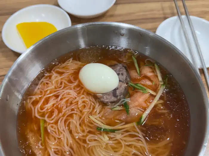밀면 클로즈업