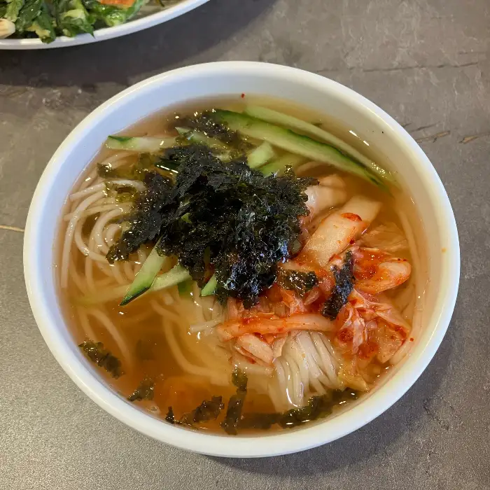 잔치국수 그릇