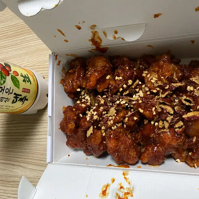 푸짐한 닭강정 양