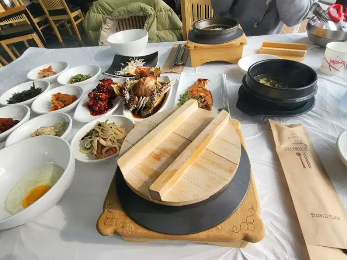푸짐한 한상차림 사진