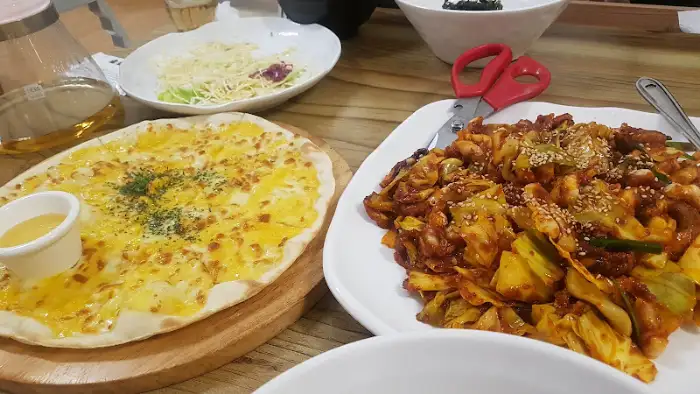 김치찌개와 부침개