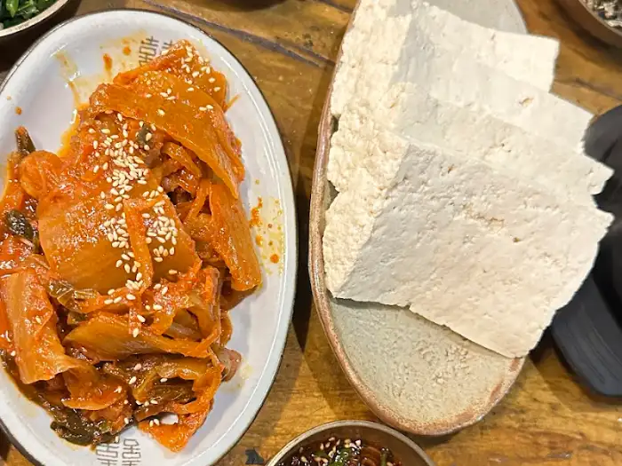 기본 반찬과 두부