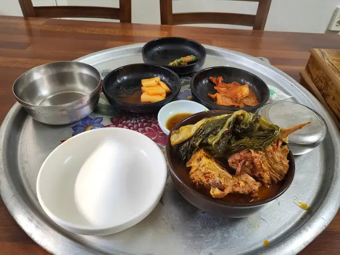 청하감자탕 상차림 모습