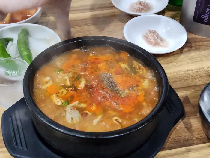 다른 각도에서 본 곱창 순대국