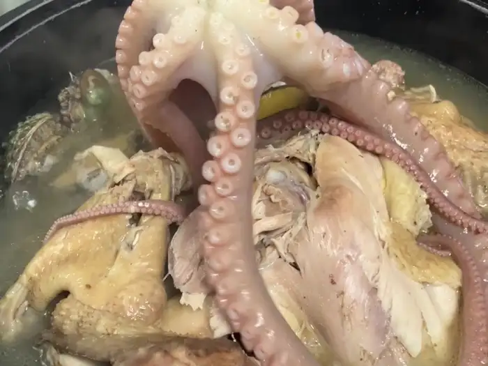 푸짐한 회춘탕 메인 비주얼