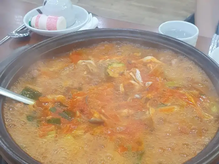 보글보글 끓는 짜글이