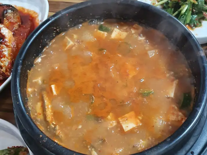 된장찌개의 풍성한 건더기