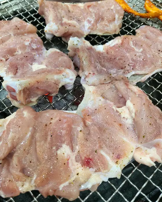 신선한 닭갈비 부위