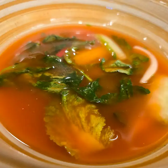 매콤한 국물의 찌개