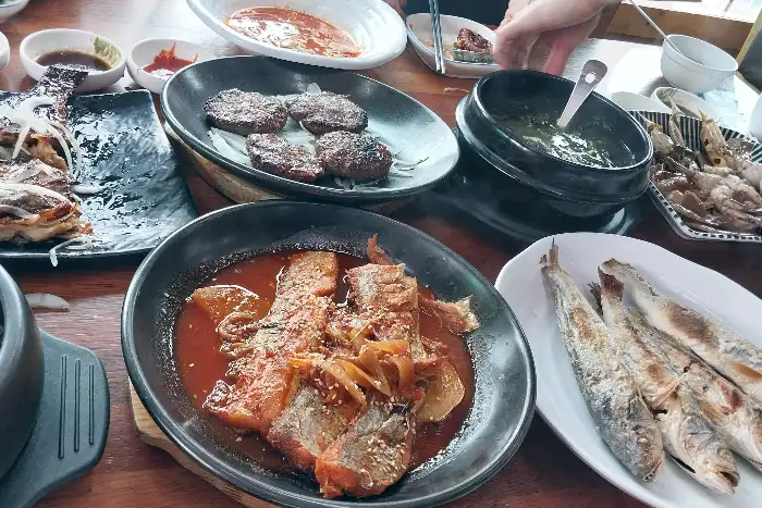 다양한 메인 요리들
