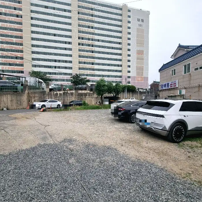 넓은 주차 공간