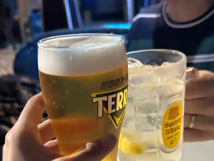 시원한 생맥주와 하이볼