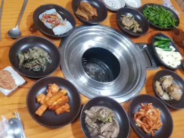 점심시간 핫플, 숯불 향 가득한 이곳에서 입이 즐거운 한 끼!