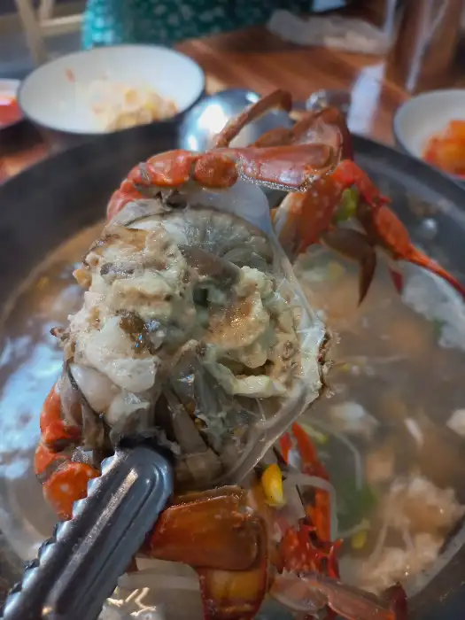 테이블에 놓인 음식들