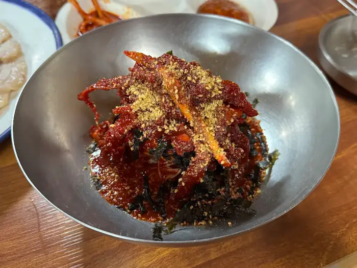먹음직스러운 황태 비빔면