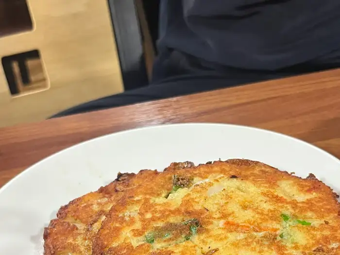 바삭하게 부쳐진 전