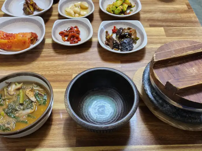 푸짐한 밑반찬