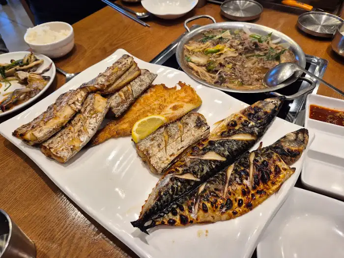 푸짐하게 나온 갈치구이