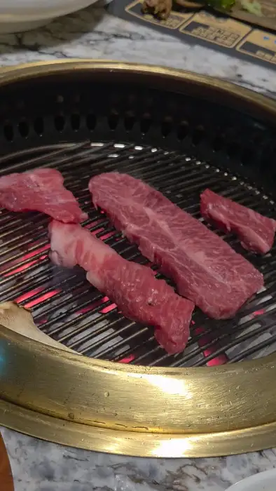 잘 구워진 한우 등심