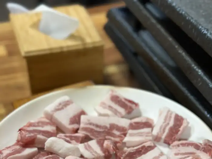 먹기 좋은 크기로 썰린 삼겹살