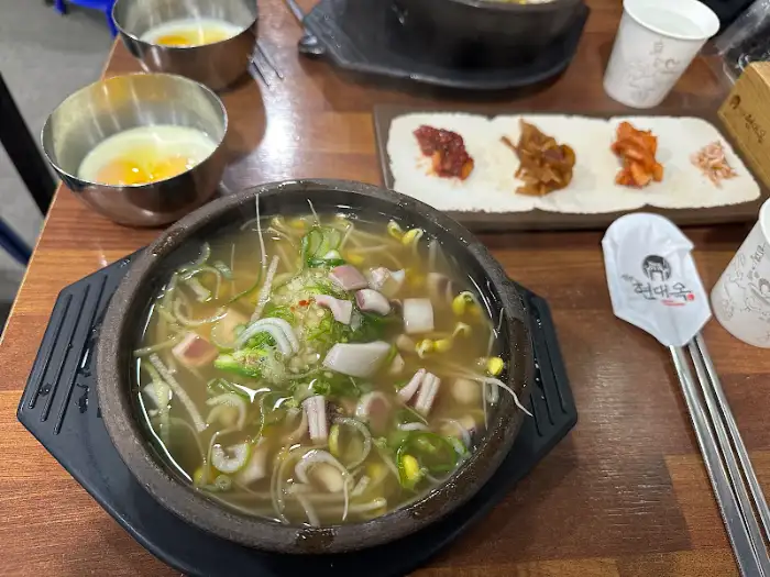 다른 각도에서 본 콩나물국밥