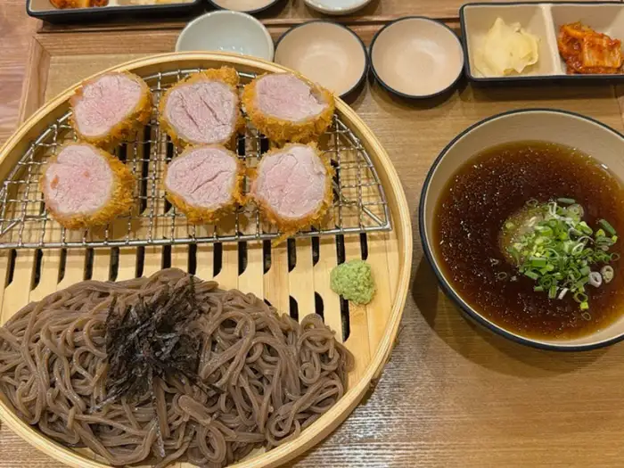동양카츠 진해점 솥밥 카레