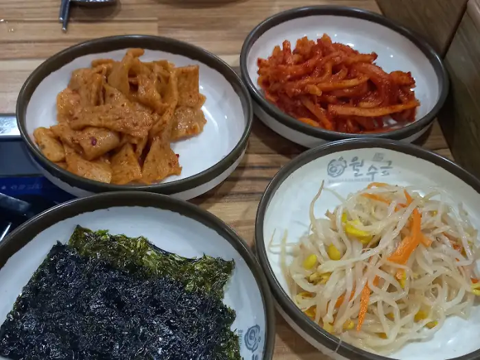 다양한 밑반찬