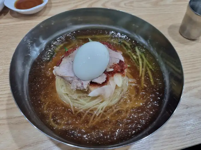 유가네가야밀면 물밀면 클로즈업
