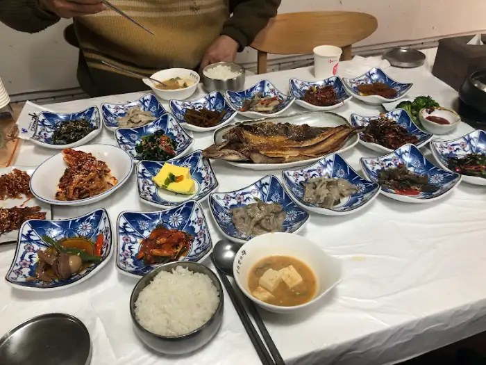 양진식당 여러 종류의 반찬