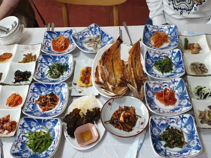 양진식당 생선구이와 반찬