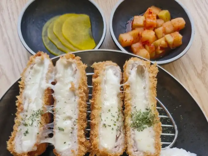치즈 돈까스 단면