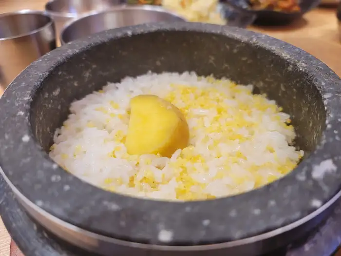 돌솥밥