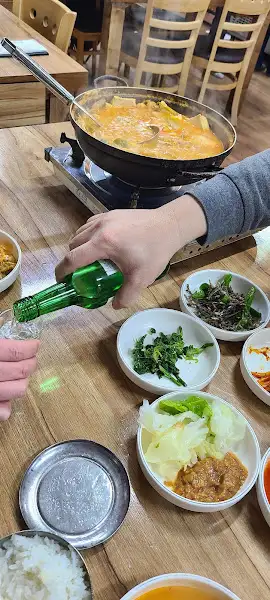 보글보글 끓는 해물탕