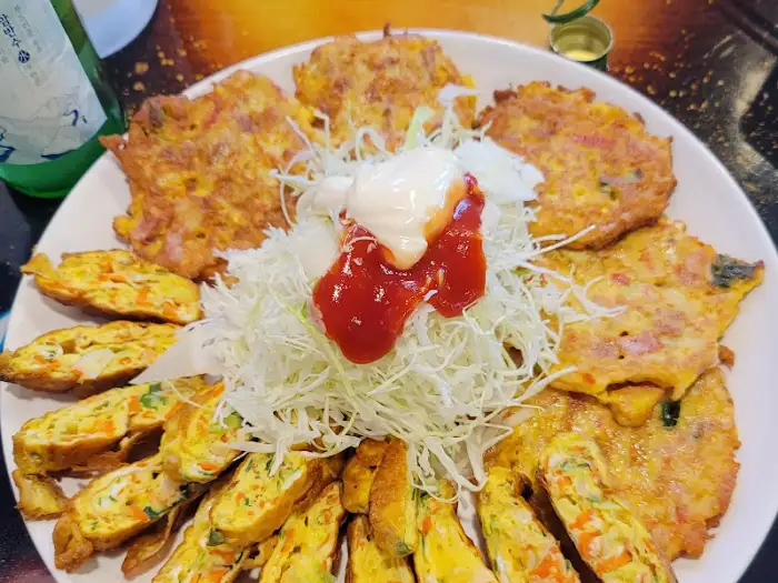 계란말이 단면이 보이는 클로즈업 사진