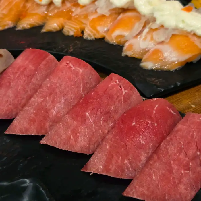 신선한 참치 초밥