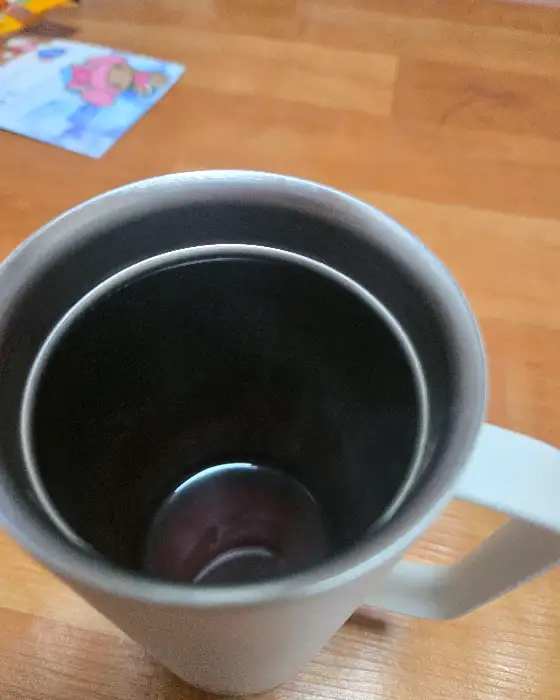 메가커피 텀블러 내부