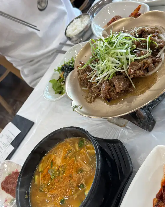 따뜻하게 데워지는 석쇠불고기
