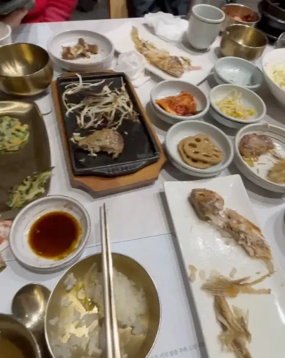 정갈하게 차려진 밑반찬