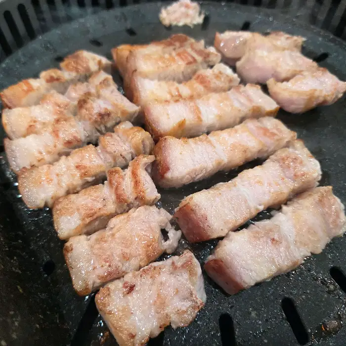 맛찬들왕소금구이의 다양한 고기 구이