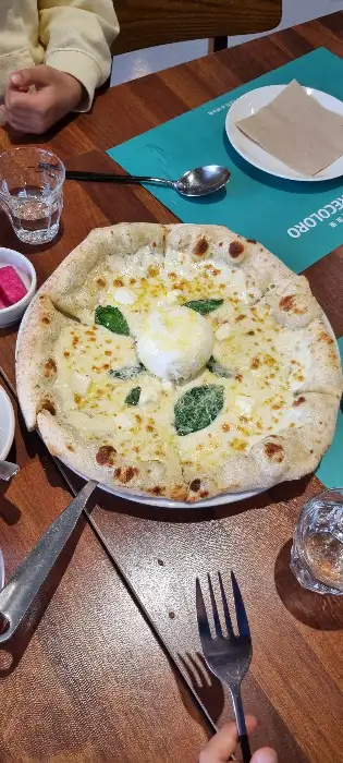 신선한 재료로 만든 초밥