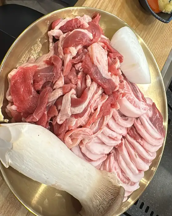 신선한 질감의 한우 생고기
