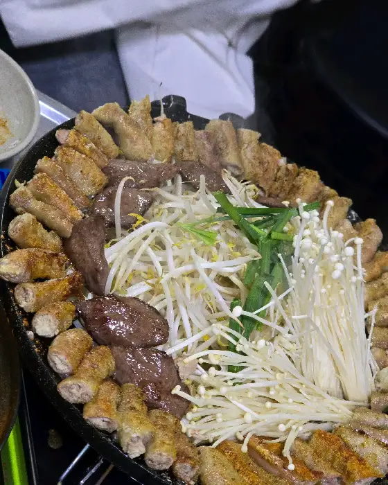 푸짐한 모듬 곱창 한 상
