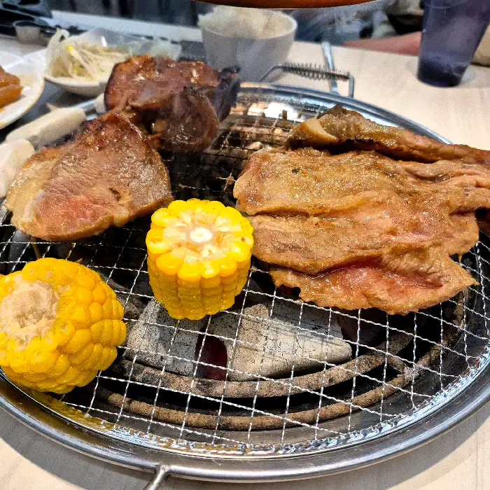잘 익은 갈비의 단면
