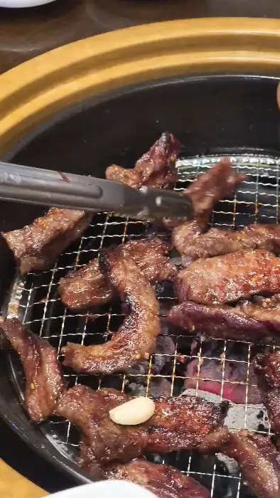 잘 익은 불고기 한 쌈