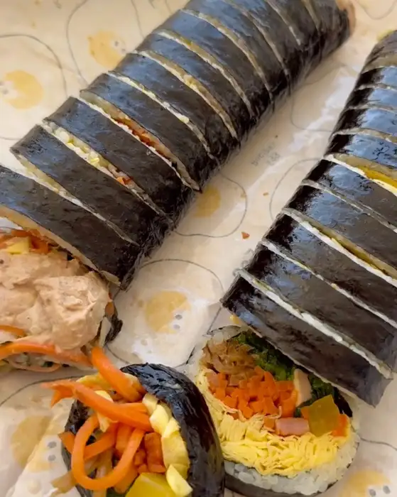 푸짐한 소소김밥